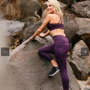 ZYIA Active Plum Stone Capri Light n Tight Leggings Size 14-16